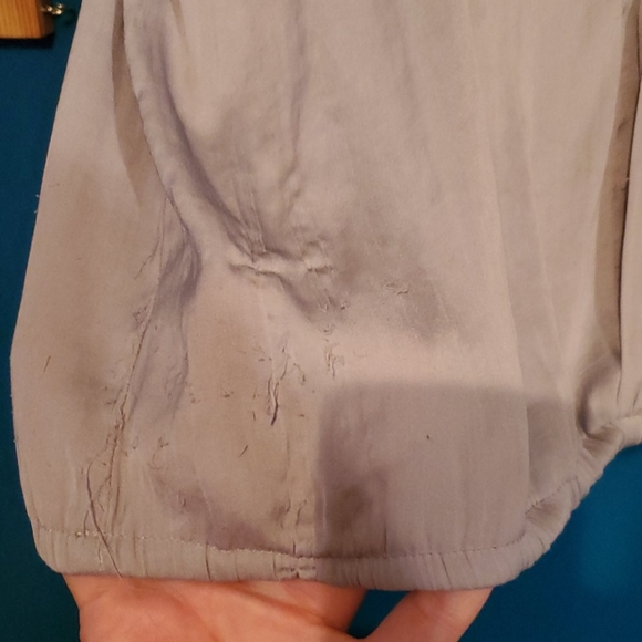 a.n.a. Gray 3/4 Sleeve Blouse - Picture 2 of 2